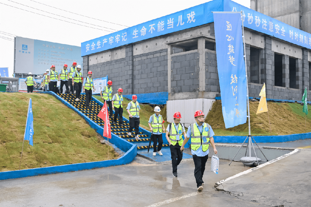 0ccfe5b8d9dfbe9249c6a1c072d50d08.jpg 0ccfe5b8d9dfbe9249c6a1c072d50d08.jpg